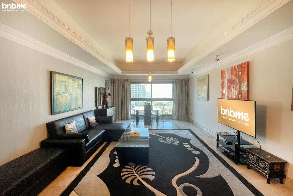 Дубай: Beach Pool Fairmont Residences