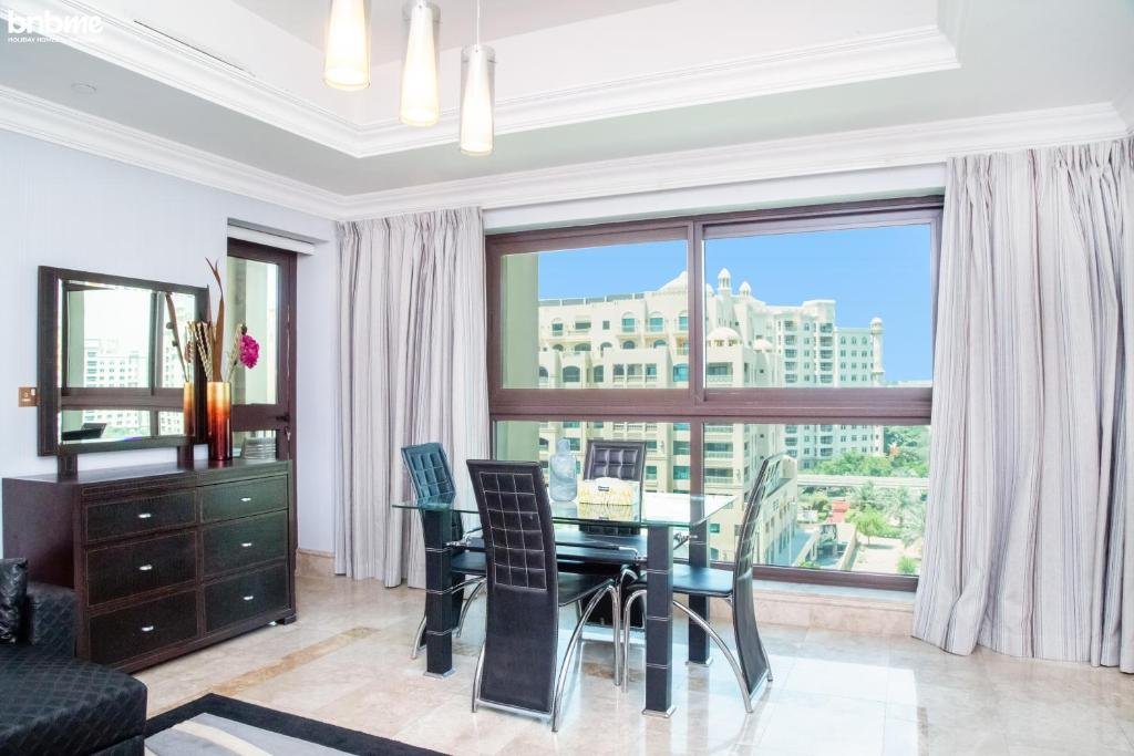 Дубай: Beach Pool Fairmont Residences