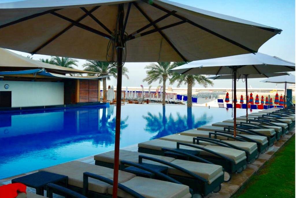 Дубай: Stunning 5* 4Br-Oceanfront-Apartment