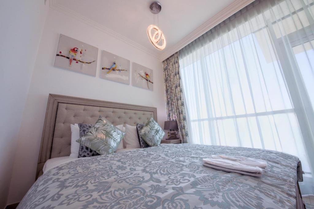 Дубай: Stunning 5* 4Br-Oceanfront-Apartment