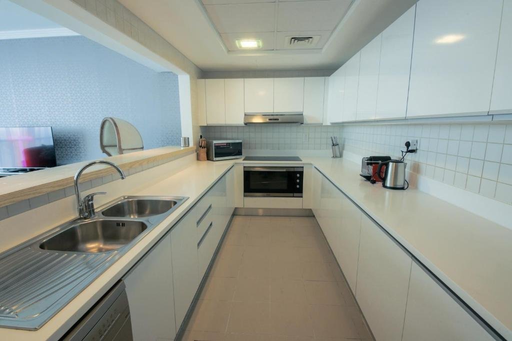 Дубай: Stunning 5* 4Br-Oceanfront-Apartment