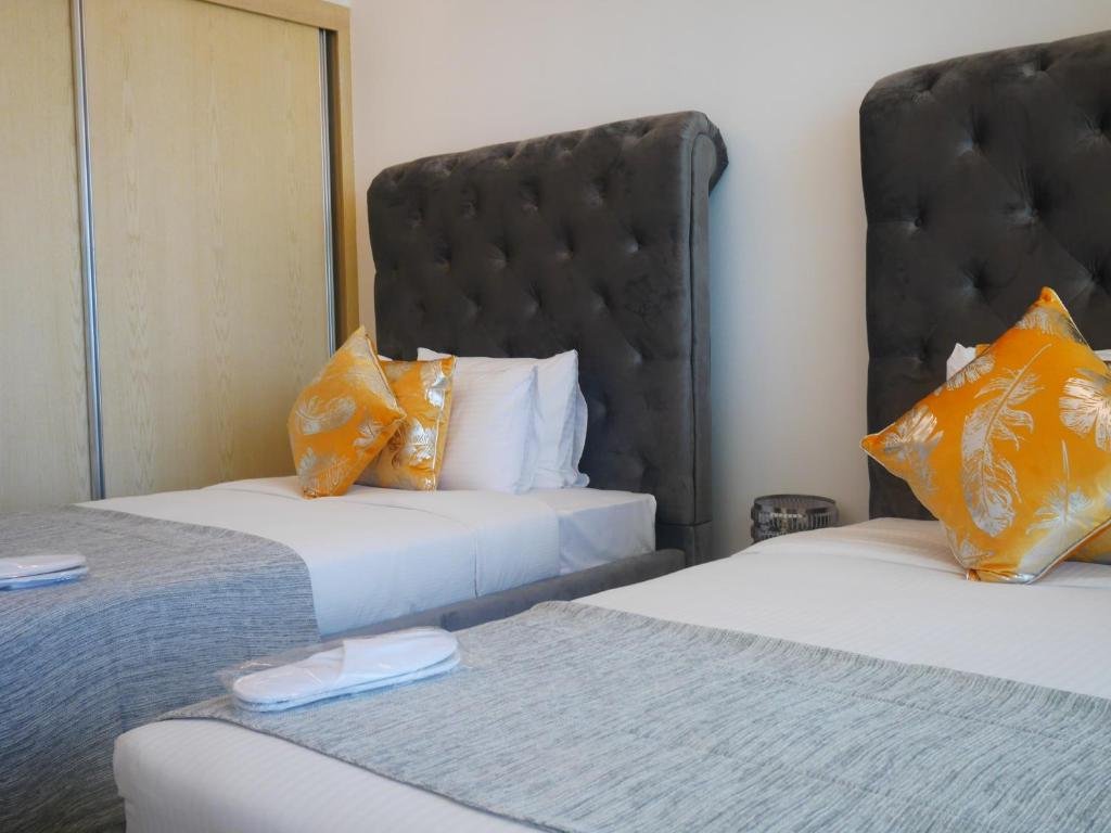 Дубай: Stunning 5* 4Br-Oceanfront-Apartment