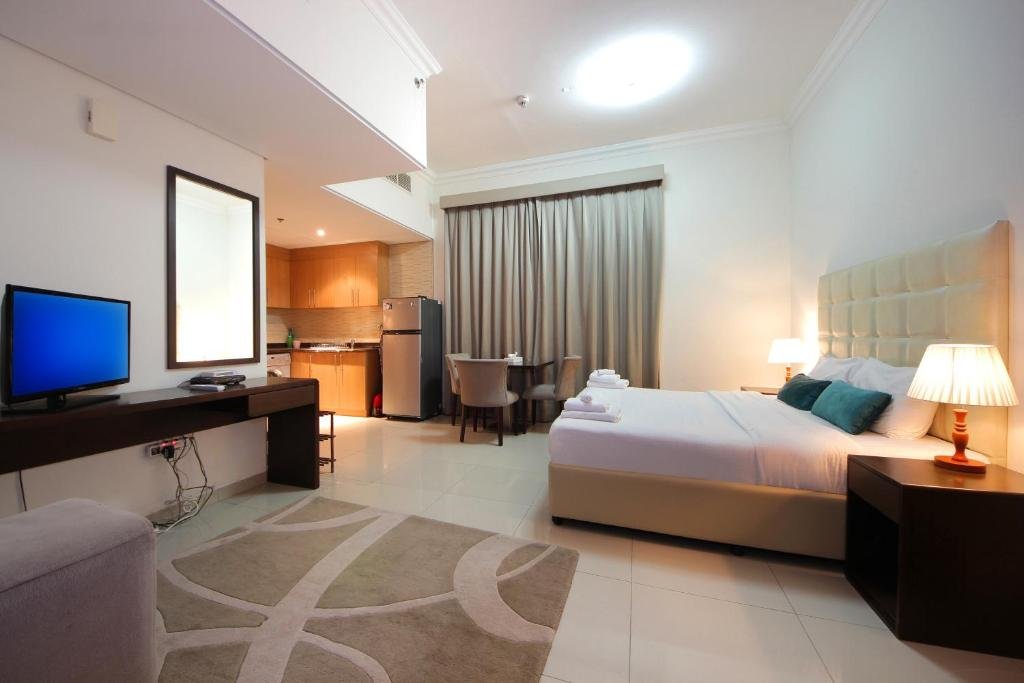 Дубай: Signature Holiday Homes - Luxury Studio Apartment Al Barsha South Dubai