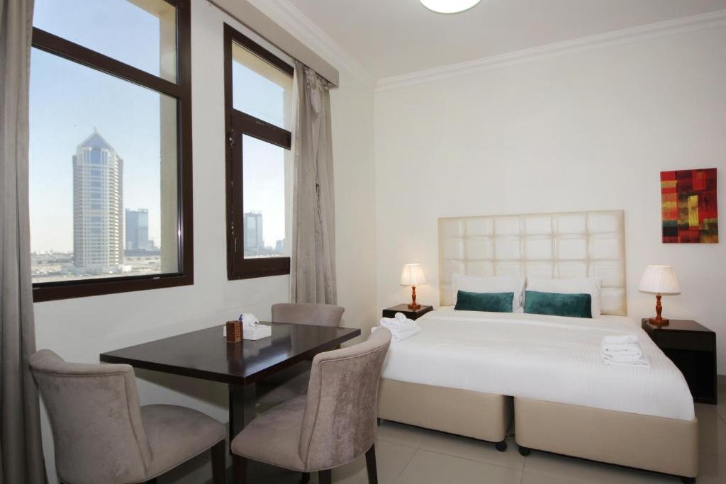 Дубай: Signature Holiday Homes - Luxury Studio Apartment Al Barsha South Dubai