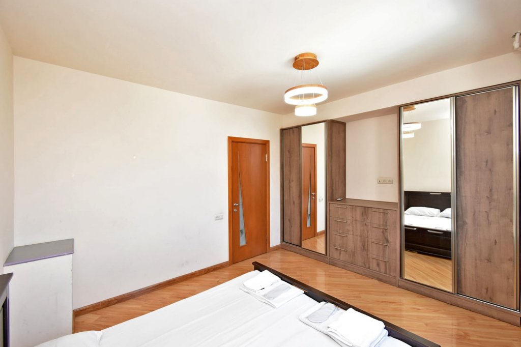 Ереван: Apartments RentInnYerevan Avag Petrosyan 2