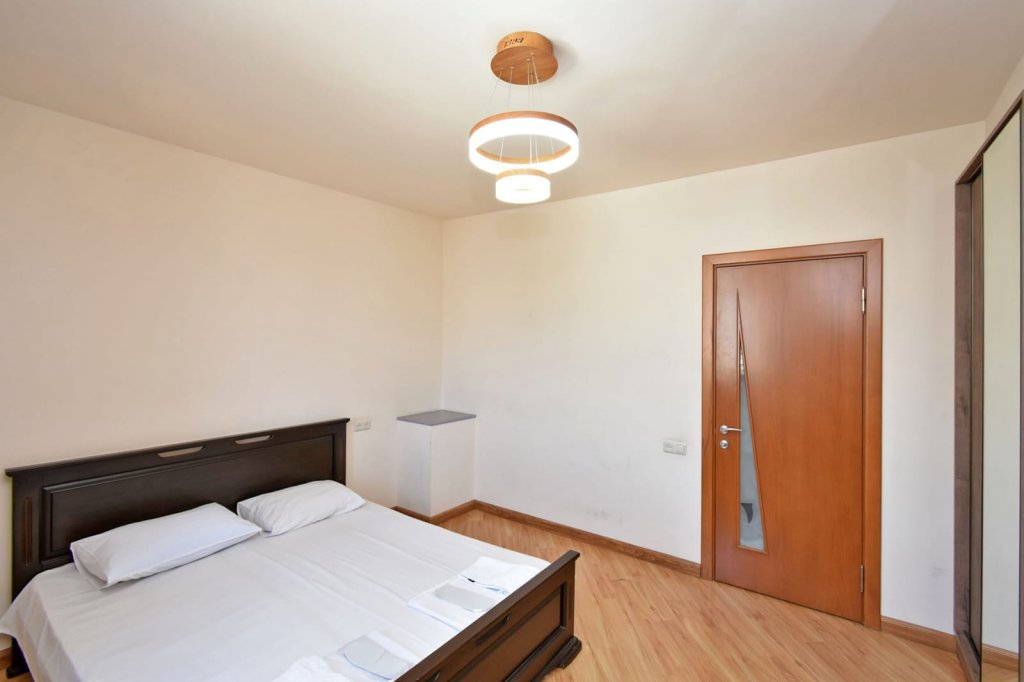 Ереван: Apartments RentInnYerevan Avag Petrosyan 2