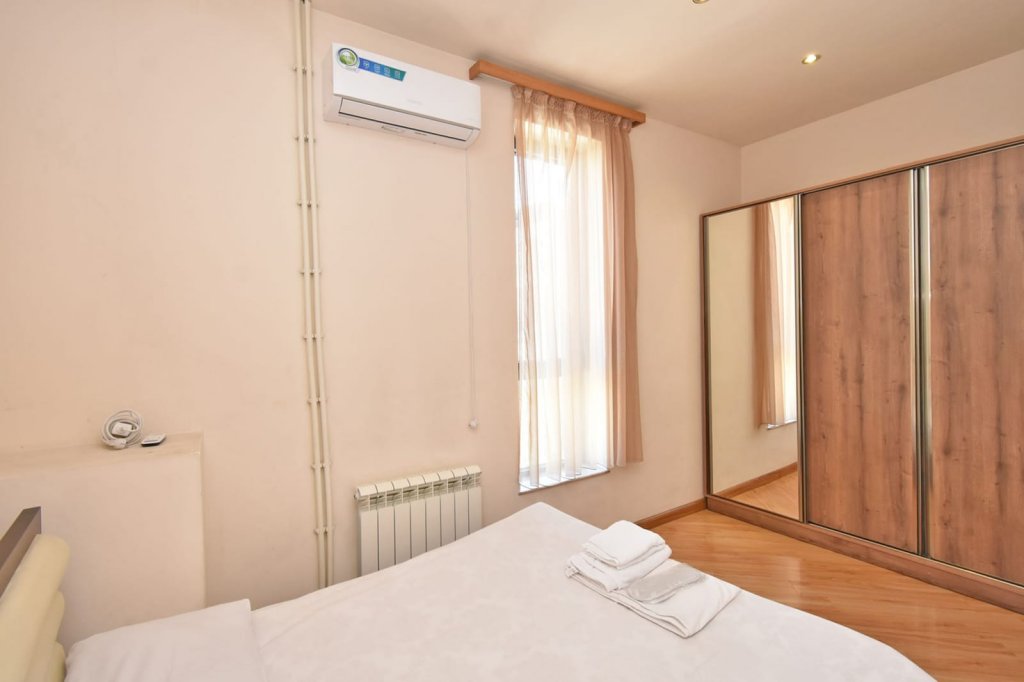 Ереван: Apartments RentInnYerevan Avag Petrosyan 2