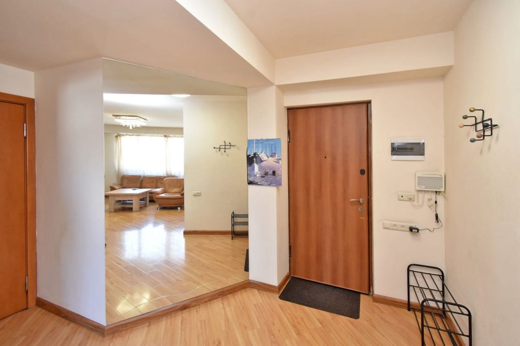 Ереван: Apartments RentInnYerevan Avag Petrosyan 2