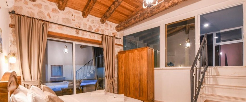 Исламлар: Villa Kelebek 2