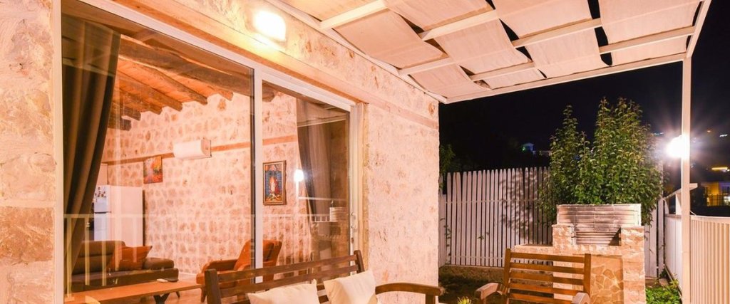 Исламлар: Villa Kelebek 2