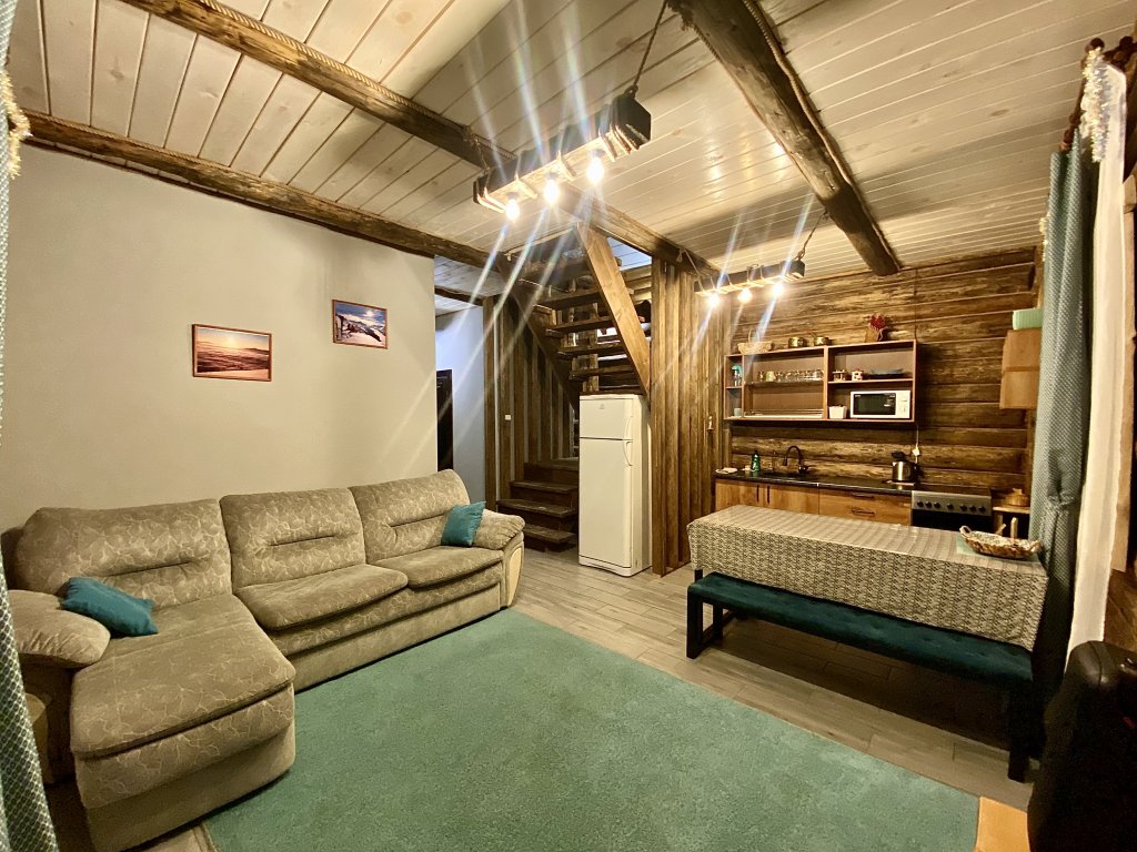 Шерегеш: Гостевой дом Избушки guestHouse Маленькая