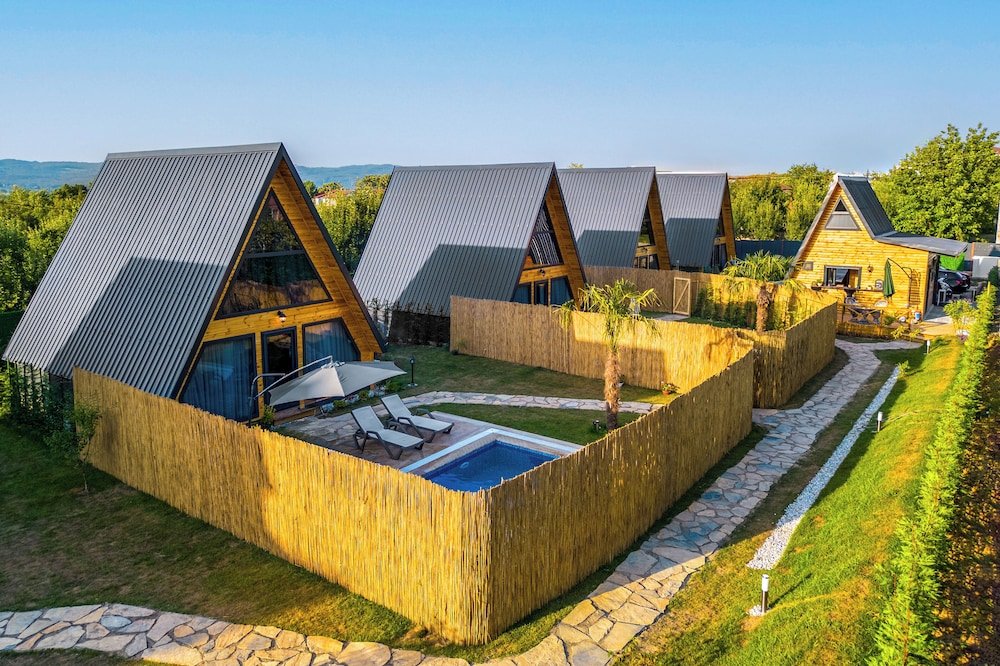 Янык: Teona Kartepe Bungalov