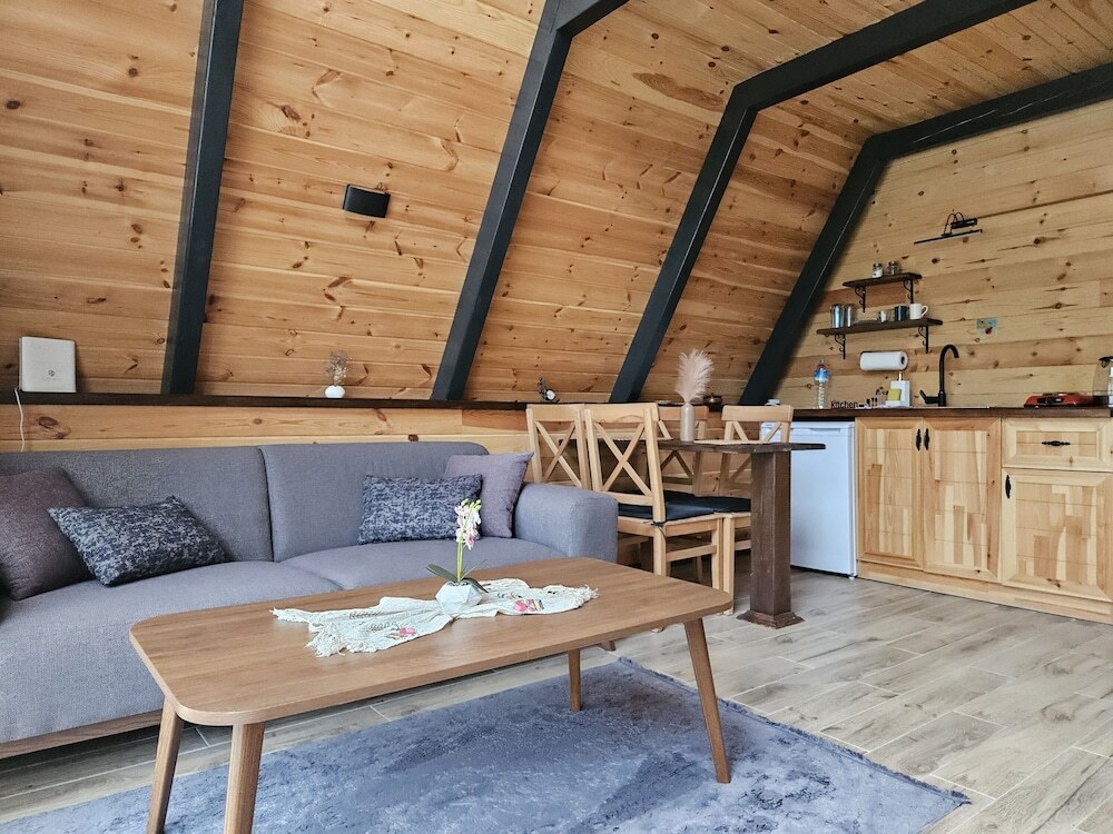 Янык: Teona Kartepe Bungalov