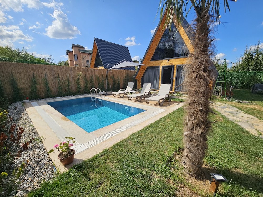 Янык: Teona Kartepe Bungalov