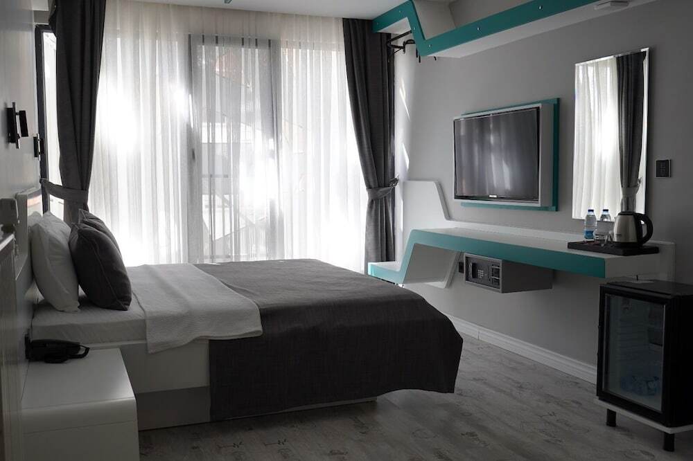 Эдирне: Midis Otel