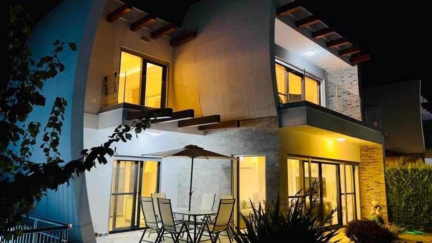 Согучак: Luxury Villa Safir Ozel Havuzlu