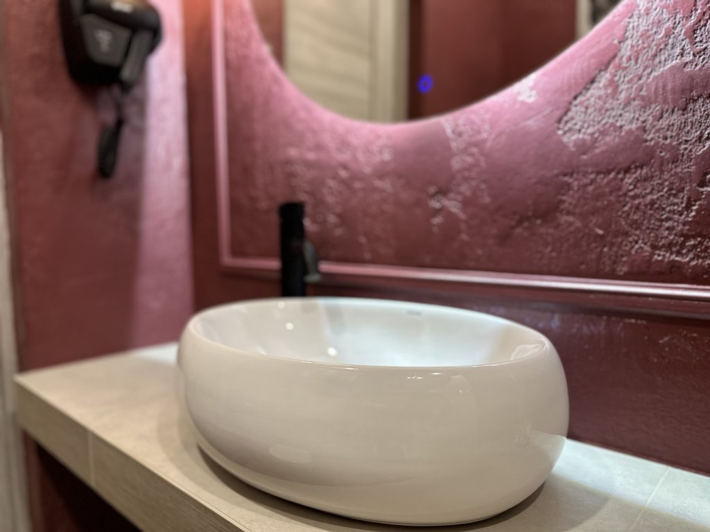 Кострома: Апартаменты студия CLASSIC ROOM Бесконтактное заселение С Качелью