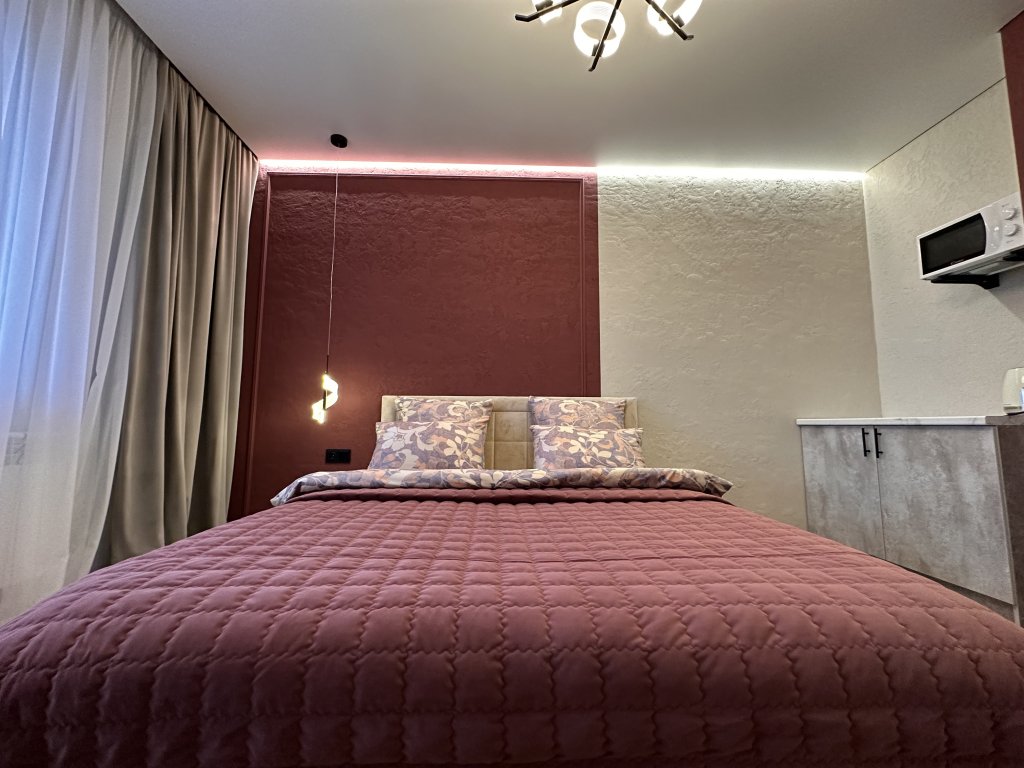 Кострома: Апартаменты студия CLASSIC ROOM Бесконтактное заселение С Качелью