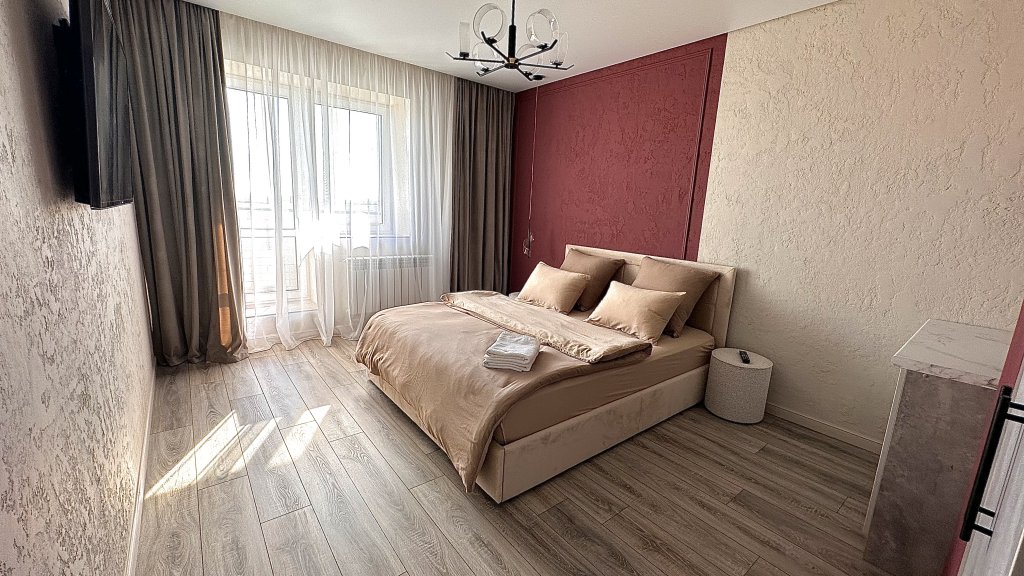 Кострома: Апартаменты студия CLASSIC ROOM Бесконтактное заселение С Качелью