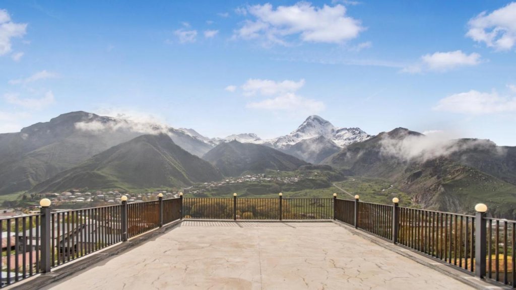 Степанцминда: Hotel Memoir Kazbegi