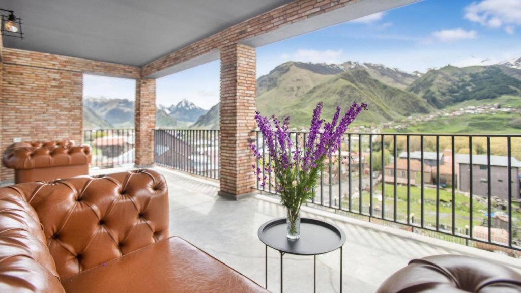 Степанцминда: Hotel Memoir Kazbegi