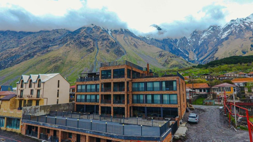 Степанцминда: Hotel Memoir Kazbegi