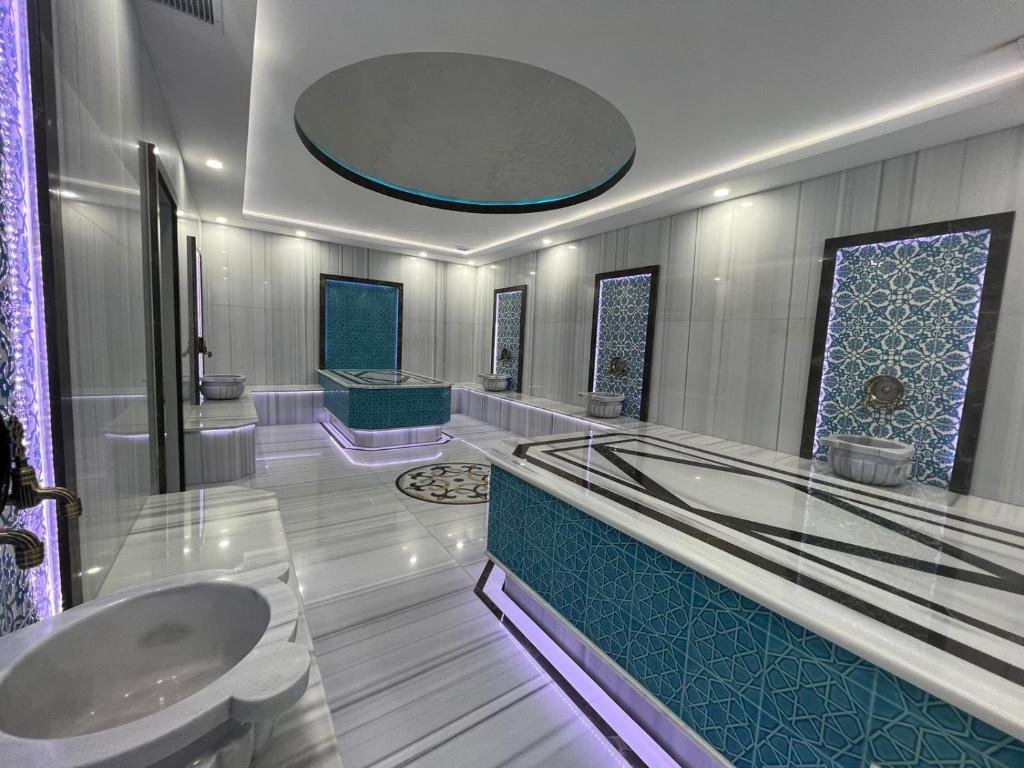 Нафталан: Sun City Hotel & Spa Naftalan