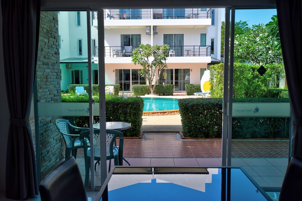 Муанг: Pool Acces 89 Rawai