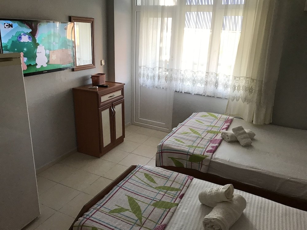 Мармара: Joey Motel