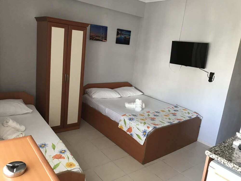 Мармара: Joey Motel