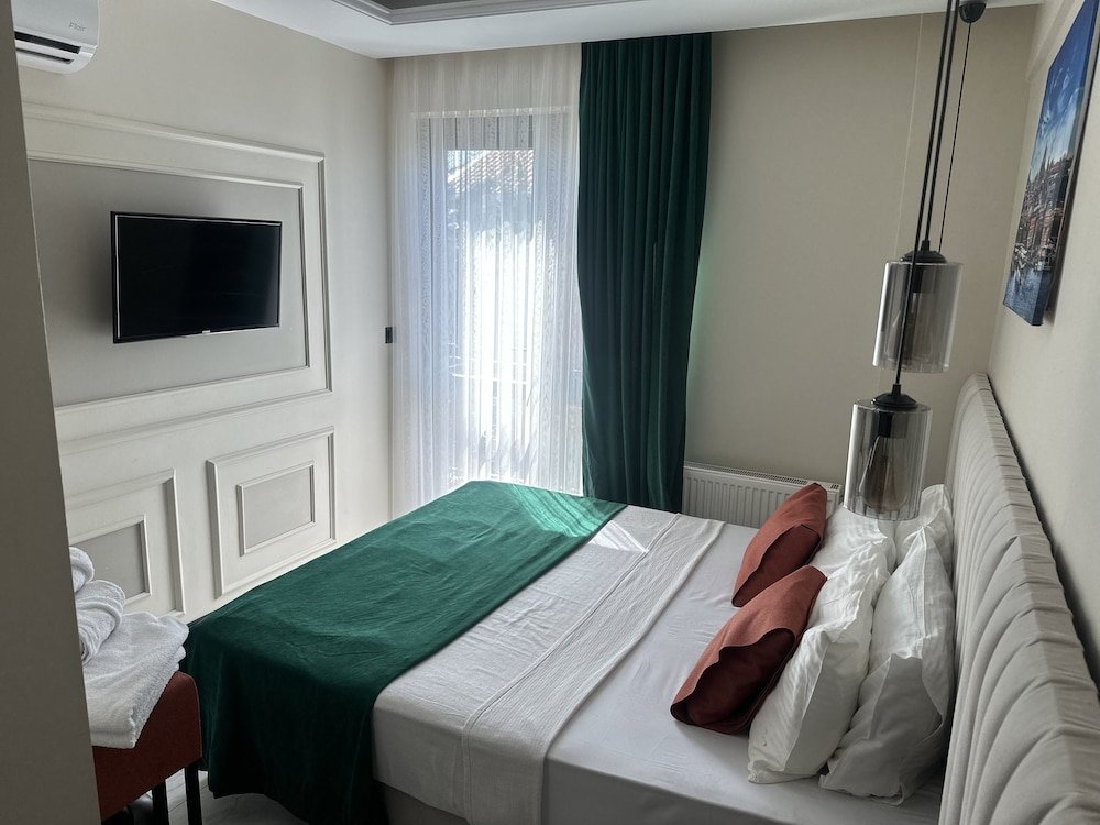 Арнавуткёй: Queen Airport Hotel