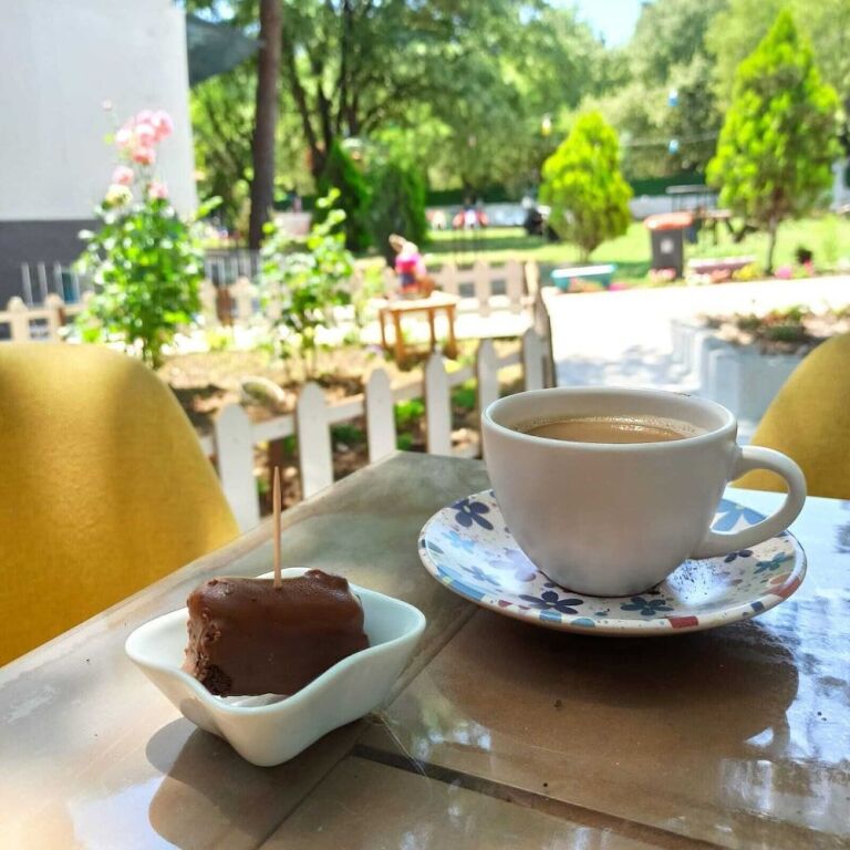 Бурхание: Nilhan Otel