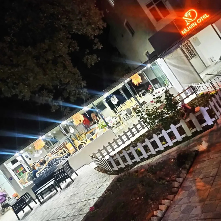 Бурхание: Nilhan Otel