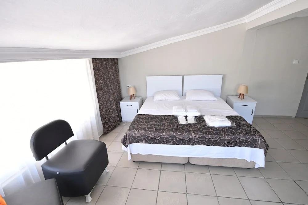 Бурхание: Nilhan Otel