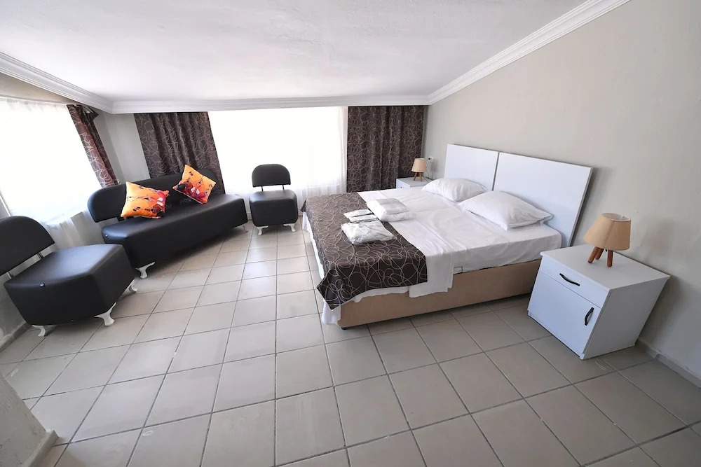 Бурхание: Nilhan Otel