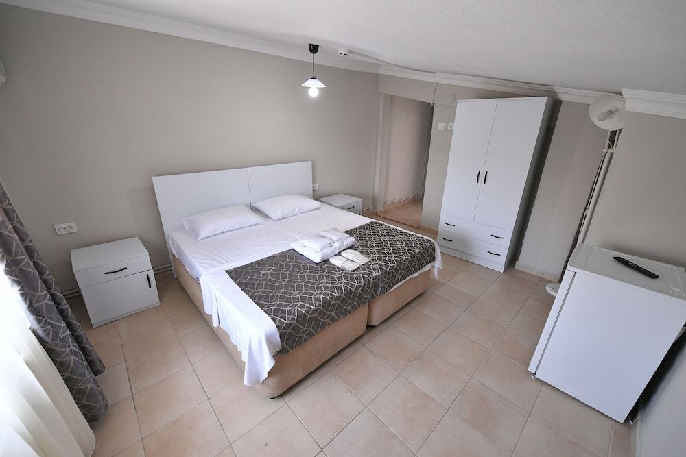 Бурхание: Nilhan Otel