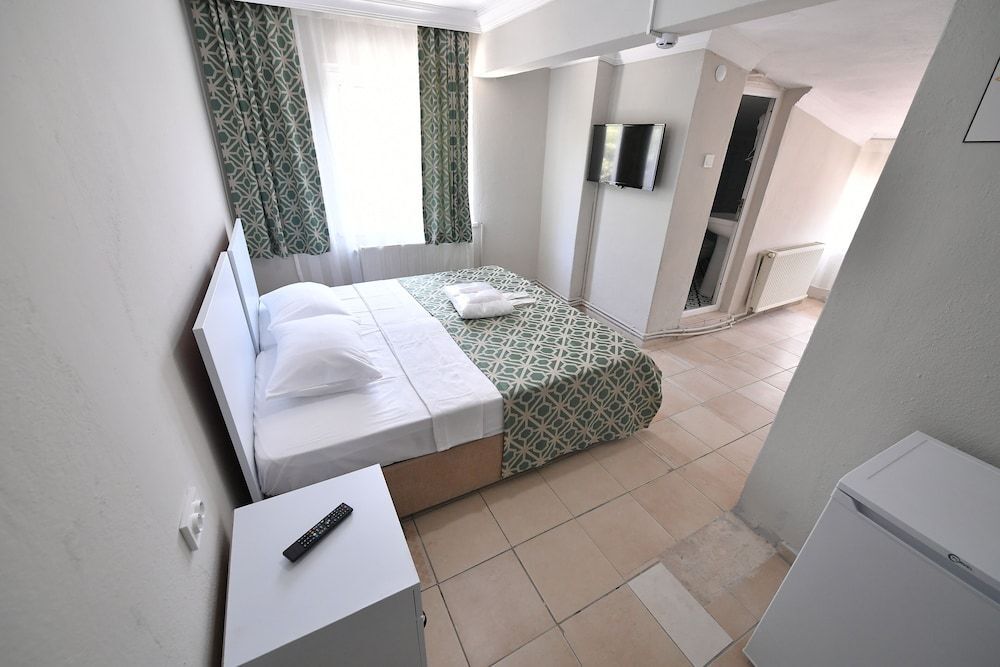 Бурхание: Nilhan Otel