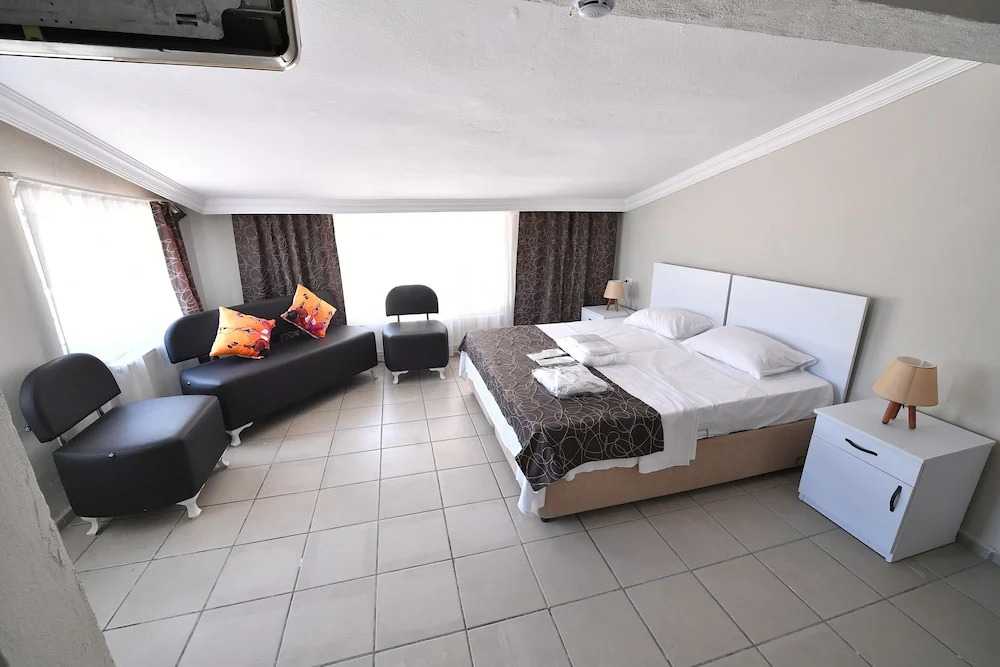 Бурхание: Nilhan Otel