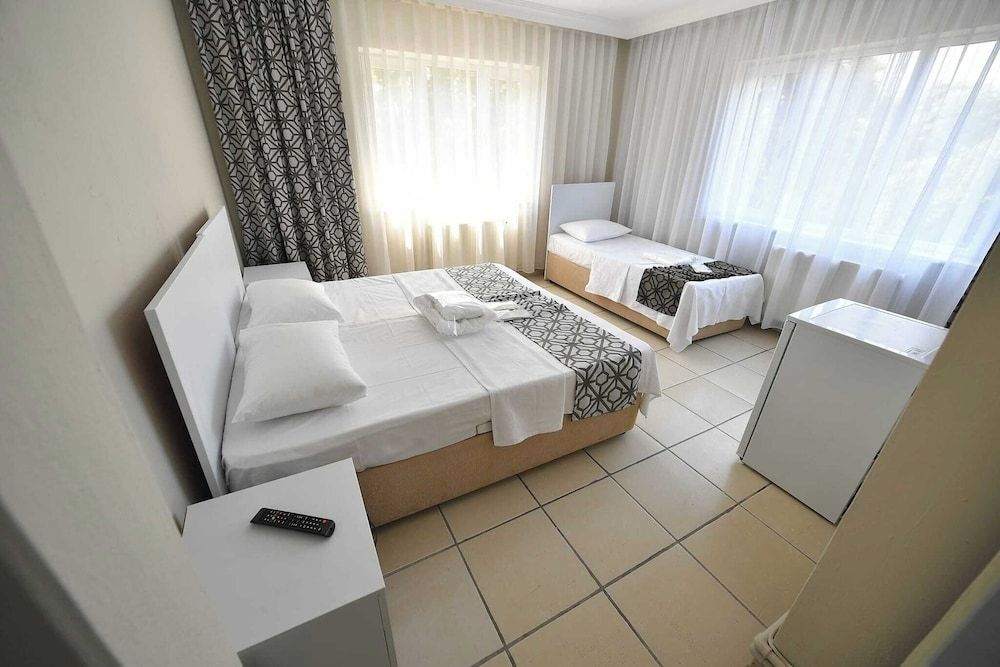 Бурхание: Nilhan Otel