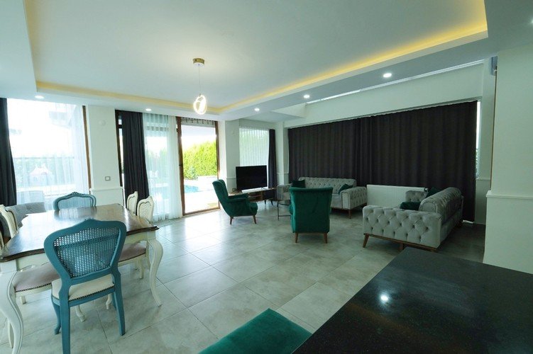 Согучак: Luxury Villa Alzuharia Ozel Havuzlu