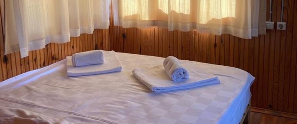 Кумлуджа: Rosebud Lodge