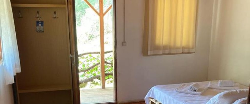 Кумлуджа: Rosebud Lodge