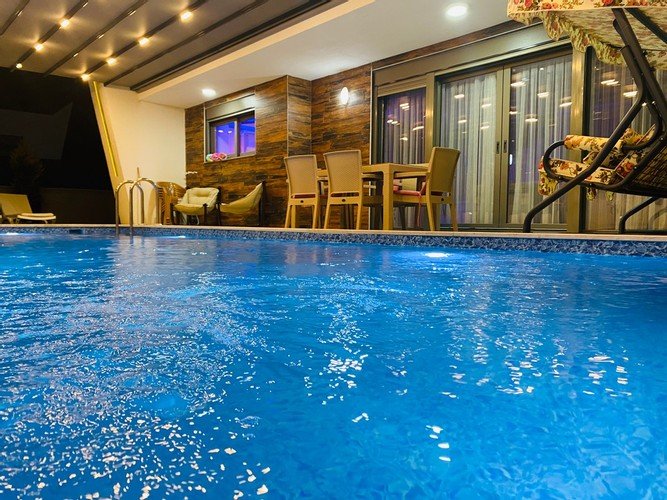 Согучак: Luxury Villa Pike Ozel Havuzlu