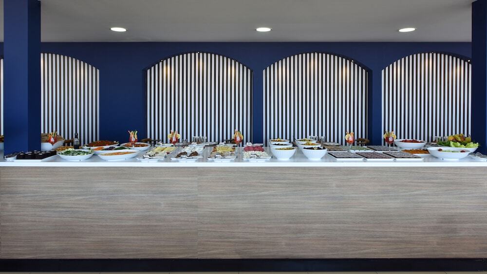 Йомра: Sunflower Otel