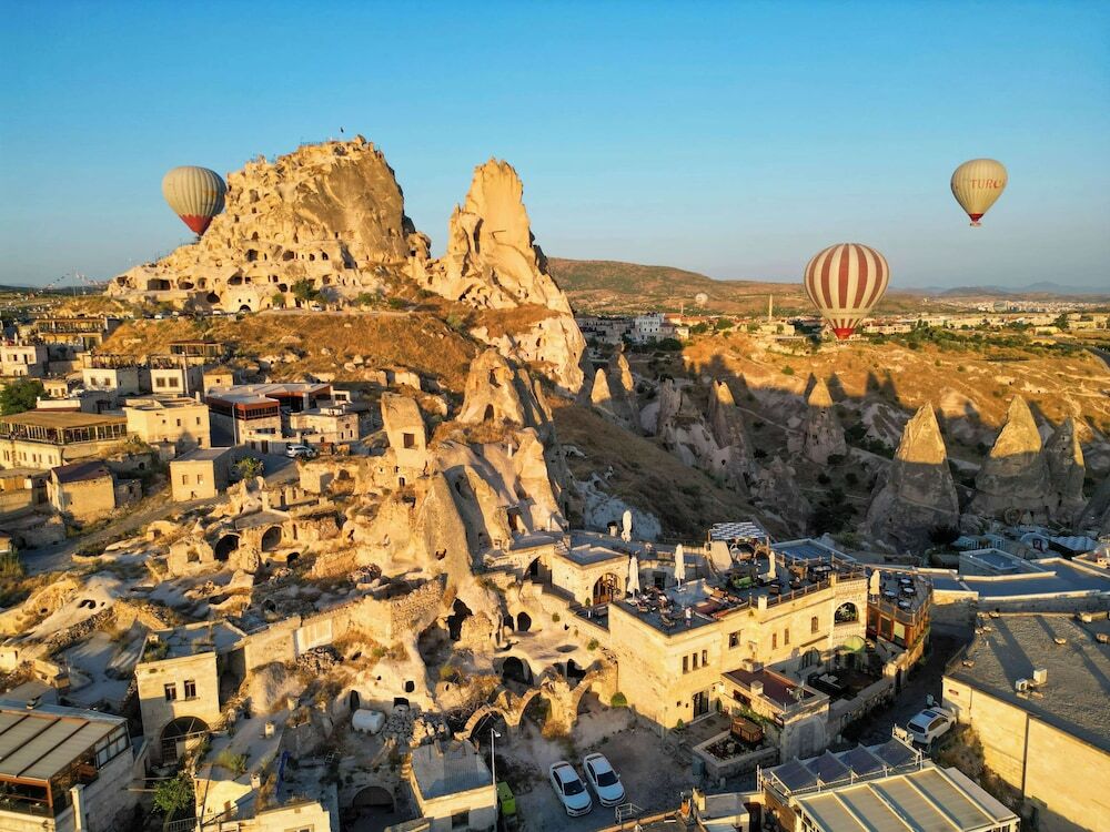 Учисар: Ages in Cappadocia