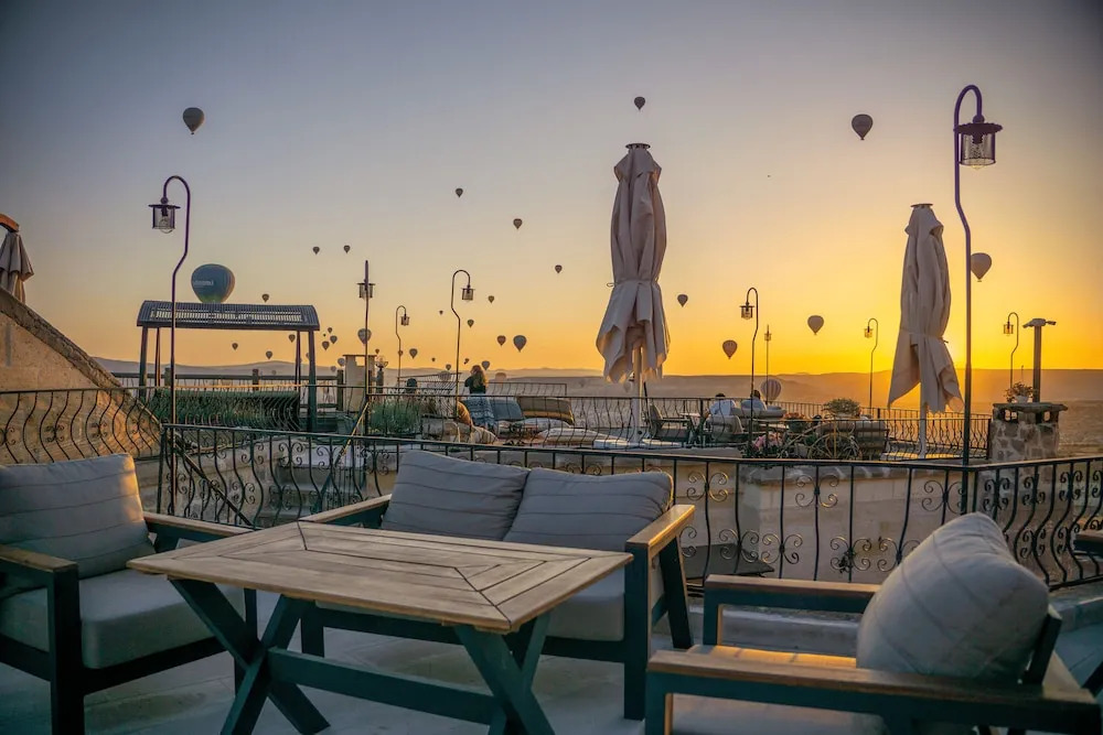 Учисар: Ages in Cappadocia