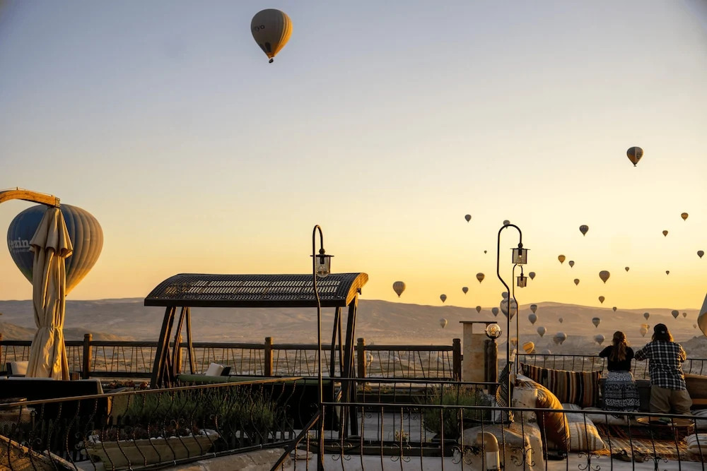 Учисар: Ages in Cappadocia