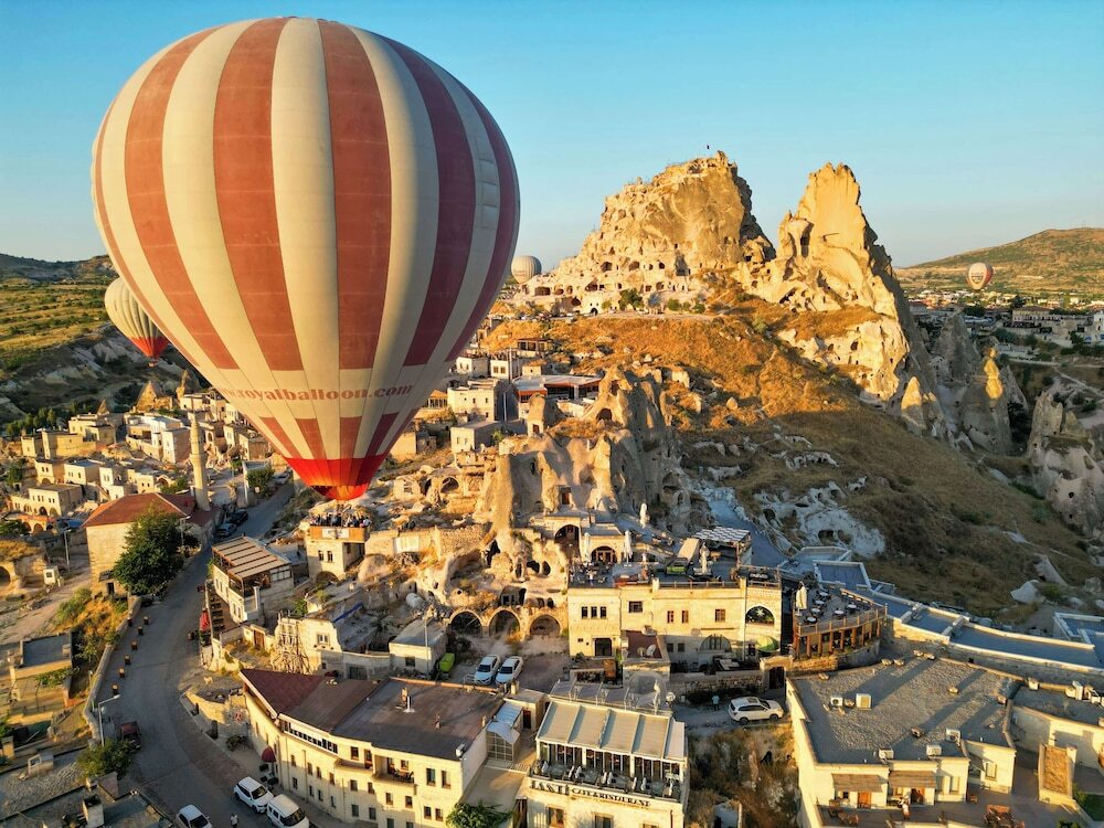 Учисар: Ages in Cappadocia
