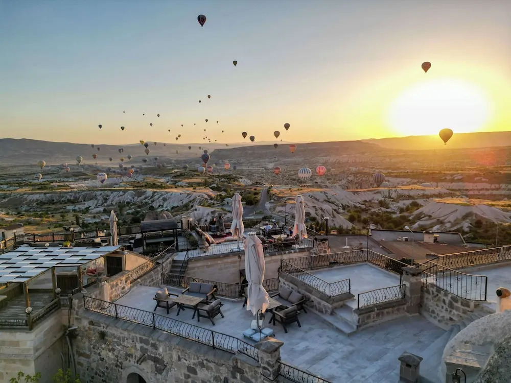 Учисар: Ages in Cappadocia
