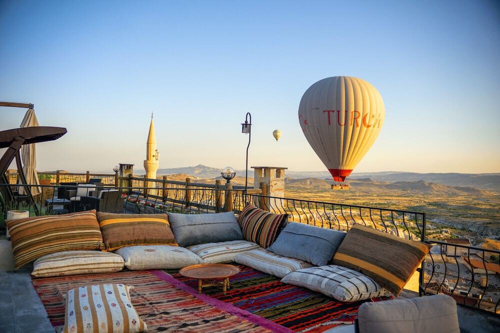 Учисар: Ages in Cappadocia